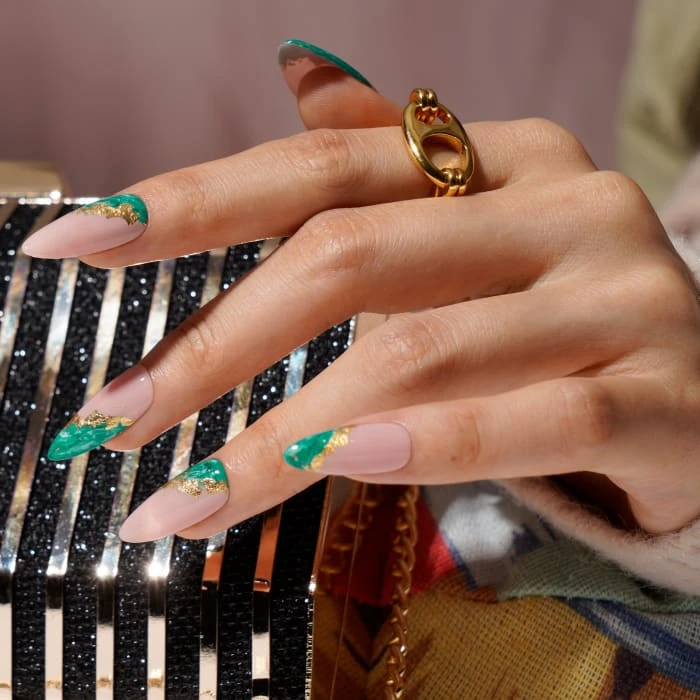 BLUESKY GEL POLISH - GREEN UNITY - AW2216 3 BLUESKY GEL POLISH - GREEN UNITY - AW2216 - Image 3