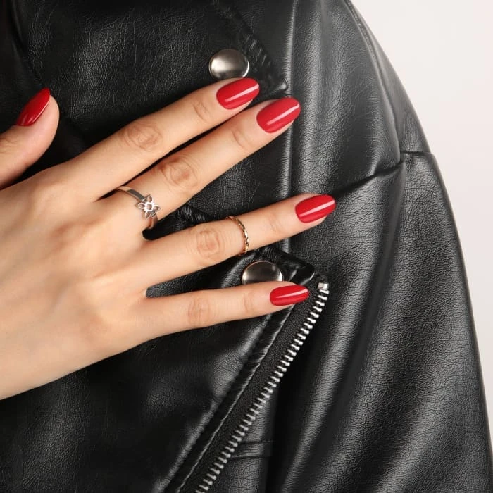 Bluesky Gel Polish - PILLAR BOX RED - D160 4 Bluesky Gel Polish - PILLAR BOX RED - D160 - Image 4