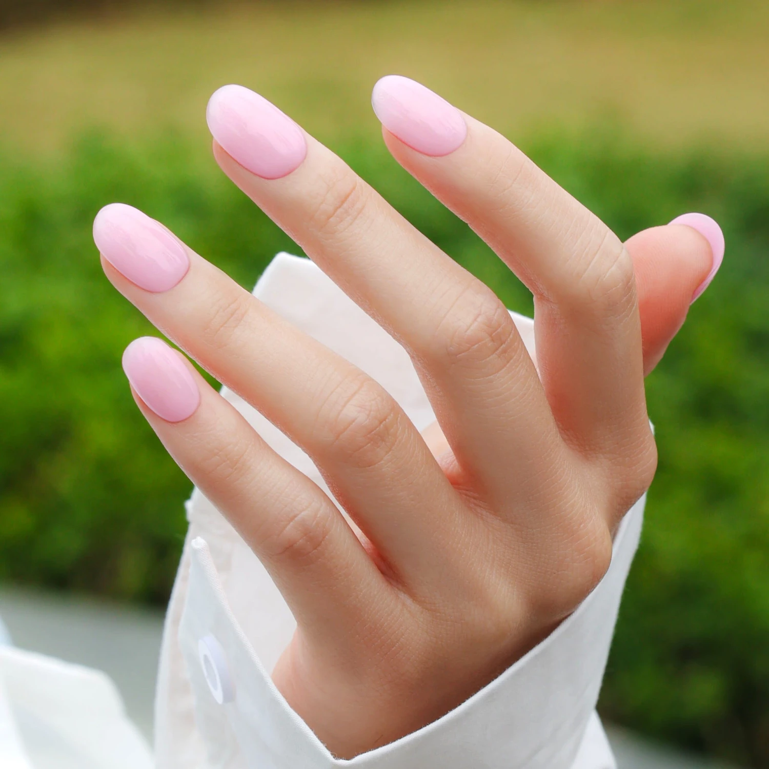 Gentle Whisper - BNR03 - 10ml Rubber Base Coat 3 Gentle Whisper - BNR03 - 10ml Rubber Base Coat - Image 3