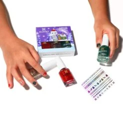 Bluesky Kids Airkiss Set - Christmas Glitters Collection 14 Bluesky Kids Airkiss Set - Christmas Glitters Collection -Bluesky Cosmetics CHRISTMASGLITTERS3000300001