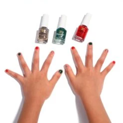 Bluesky Kids Airkiss Set - Christmas Glitters Collection 16 Bluesky Kids Airkiss Set - Christmas Glitters Collection -Bluesky Cosmetics CHRISTMASGLITTERS3000300003