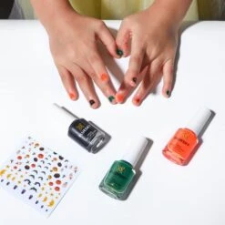 Bluesky Kids Airkiss Set - Spooky Collection 14 Bluesky Kids Airkiss Set - Spooky Collection -Bluesky Cosmetics HALLOWEEN033000x3000