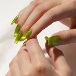 Bluesky Sparkle Diamond Cat Eye Gel Polish - LSD02 - Citrine Glow -Bluesky Cosmetics LSD0202 1