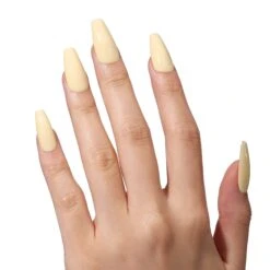 Blossom Cream - SS2502 - 10ml Gel Polish 11 Blossom Cream - SS2502 - 10ml Gel Polish -Bluesky Cosmetics SS2502 1