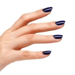 Bluesky Gel Polish - HARBIN BEAUTY - AW2021 12 Bluesky Gel Polish - HARBIN BEAUTY - AW2021 -Bluesky Cosmetics bluesky gel polish harbin beauty aw2021 autumn winter aw20 blue christmas blueskycosmetics cosmetics nail manicure 573